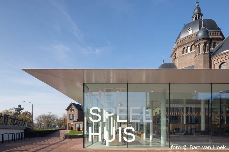 Het Speelhuis te Helmond (2/10), foto Bart van Hoek