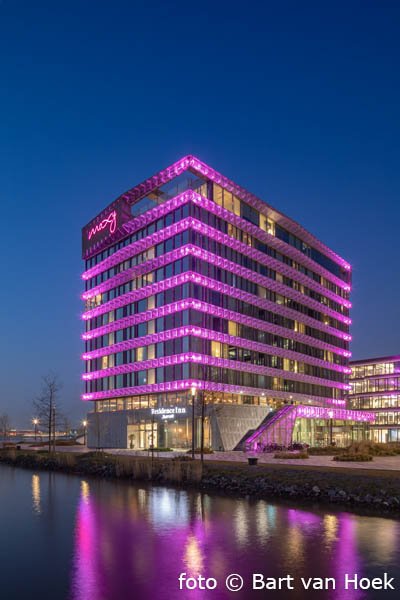 Moxy hotel Amsterdam (2/7), foto Bart van Hoek