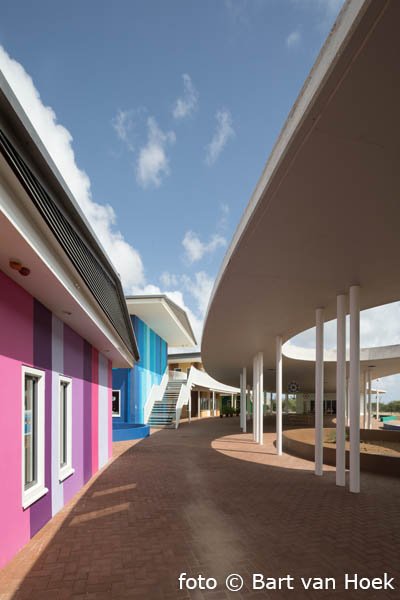 School op Bonaire (2/7), foto Bart van Hoek