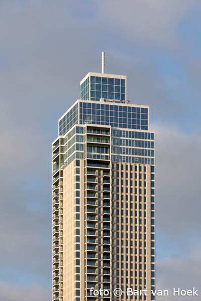 De Zalmhaventoren (1/3), foto Bart van Hoek