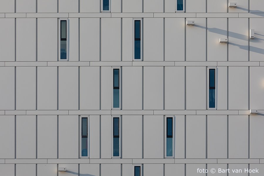 Huis op Zuid te Rotterdam, fragment gevel woontoren (3/4), foto Bart van Hoek