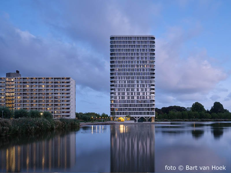 Woontoren Bernini (05/07), foto Bart van Hoek