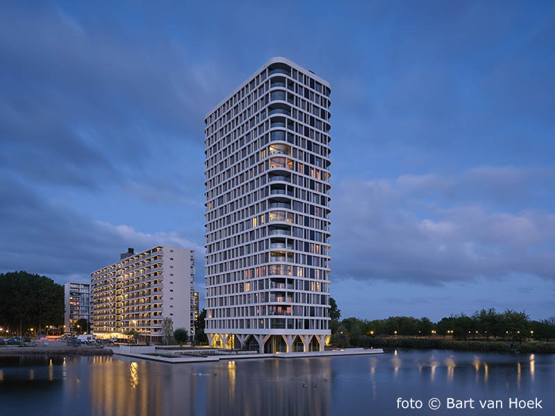 Woontoren Bernini (06/07), foto Bart van Hoek